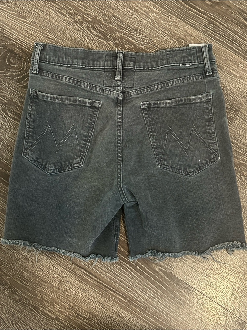 Mother Jeans Tripper Cutoff Fray Denim Shorts 30 - Picture 5 of 6